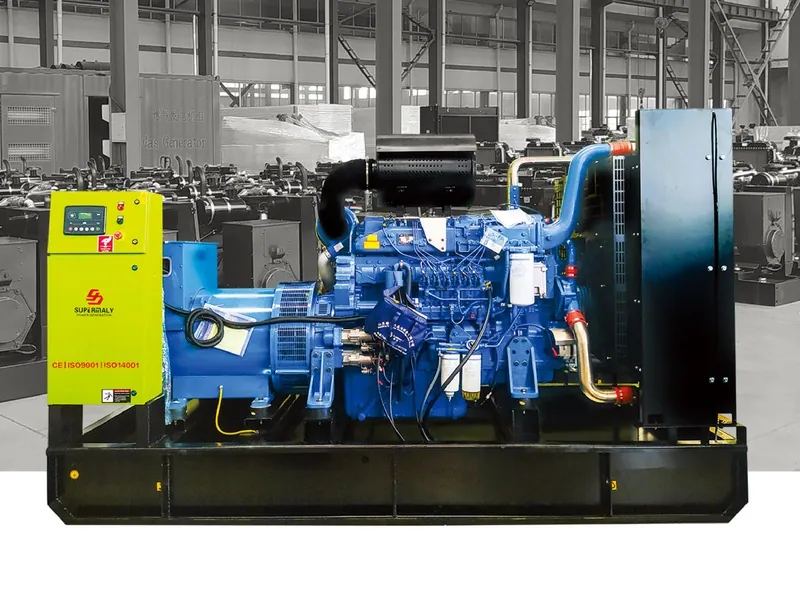 Supermaly — Genset open frame di atas base frame baja: mesin, alternator, radiator, dan panel kontrol
